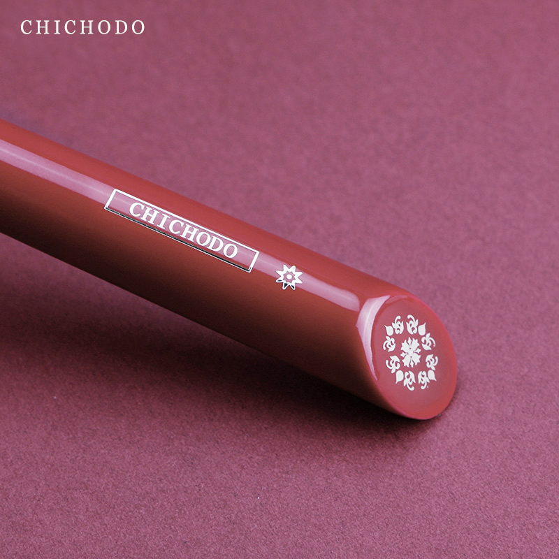 Not sending - Luxurious Red Ro - огляд і ціна Luxury Skincare And Makeup Brands