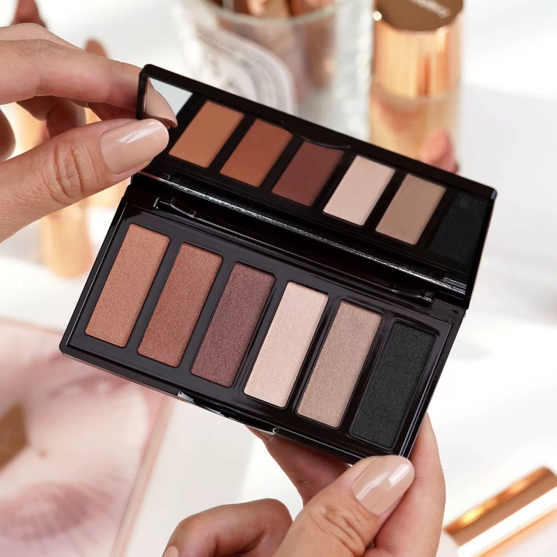 Luxury Charlotte Tilbury Brand - огляд і ціна Luxury Skincare And Makeup Brands